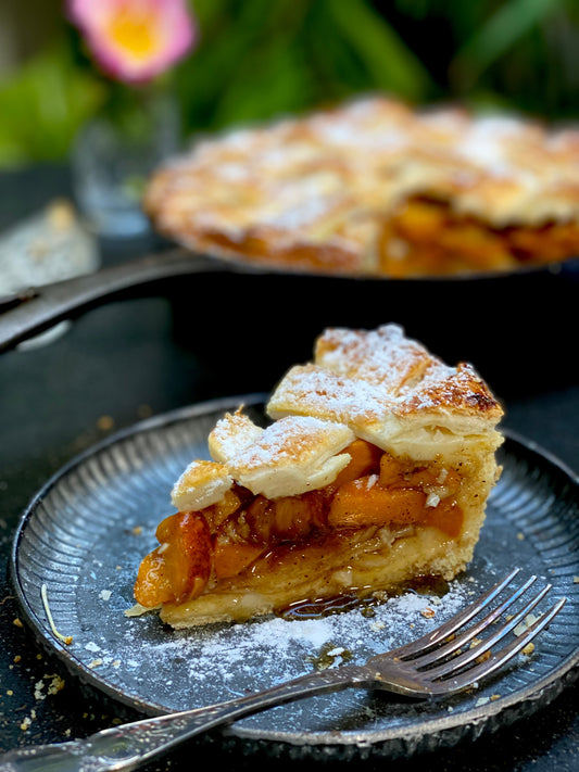 BROWN SUGAR, GOLDEN QUEEN AND APPLE GINGER PIE