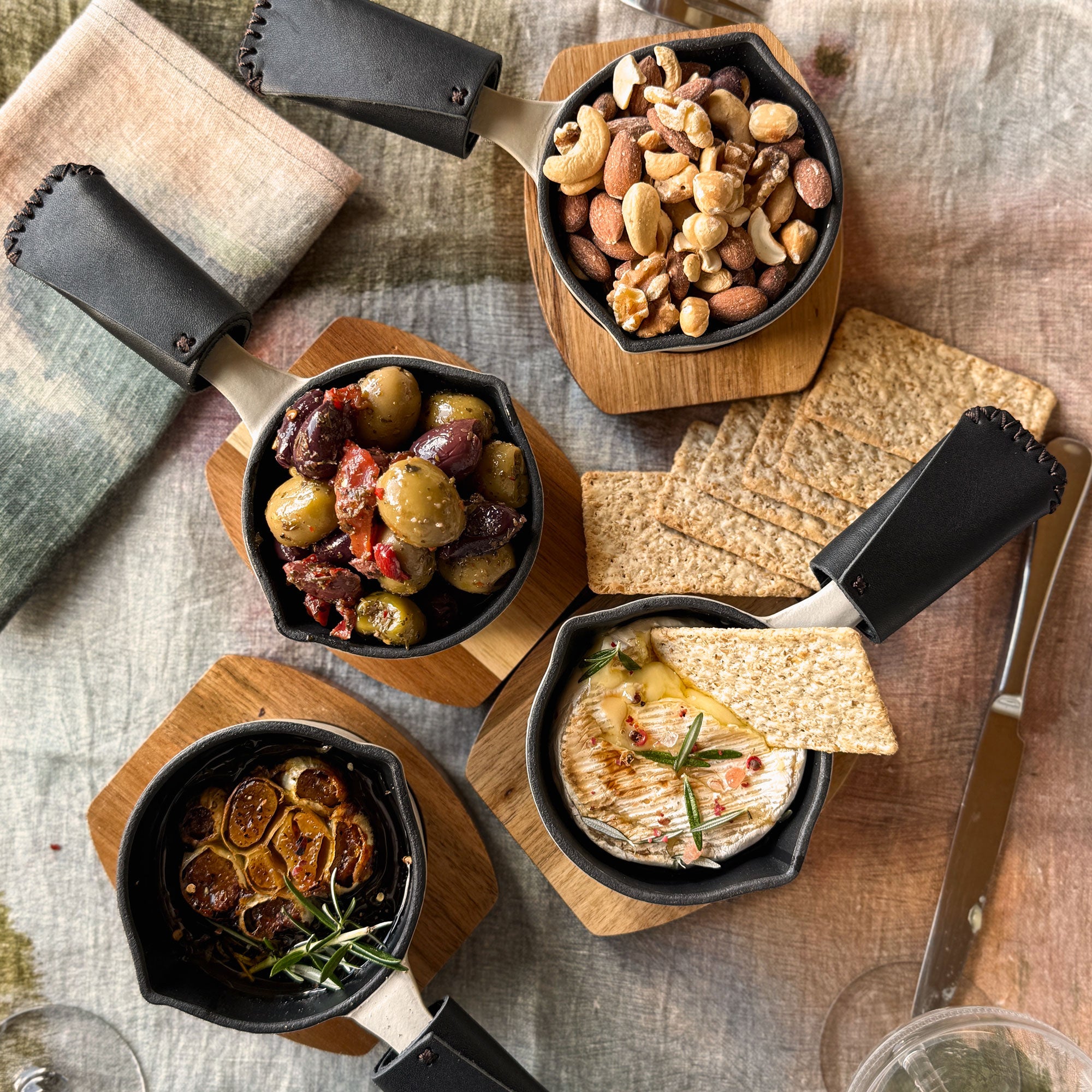 Satin Enamel Cast Iron Junior Grande Bundle