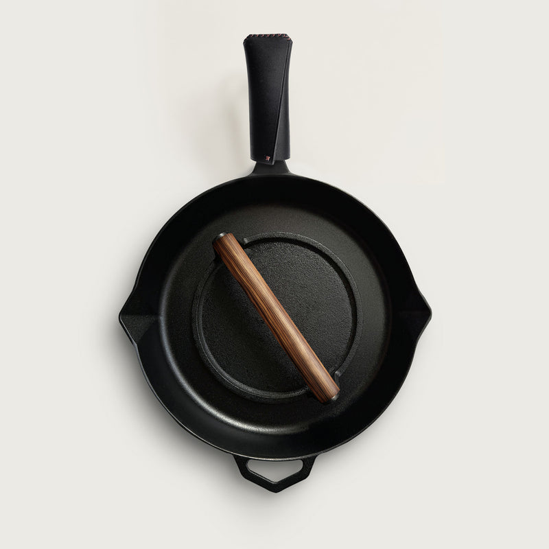 Father's Day 28cm Satin Enamel Legacy Pan, Snug & Burger Press