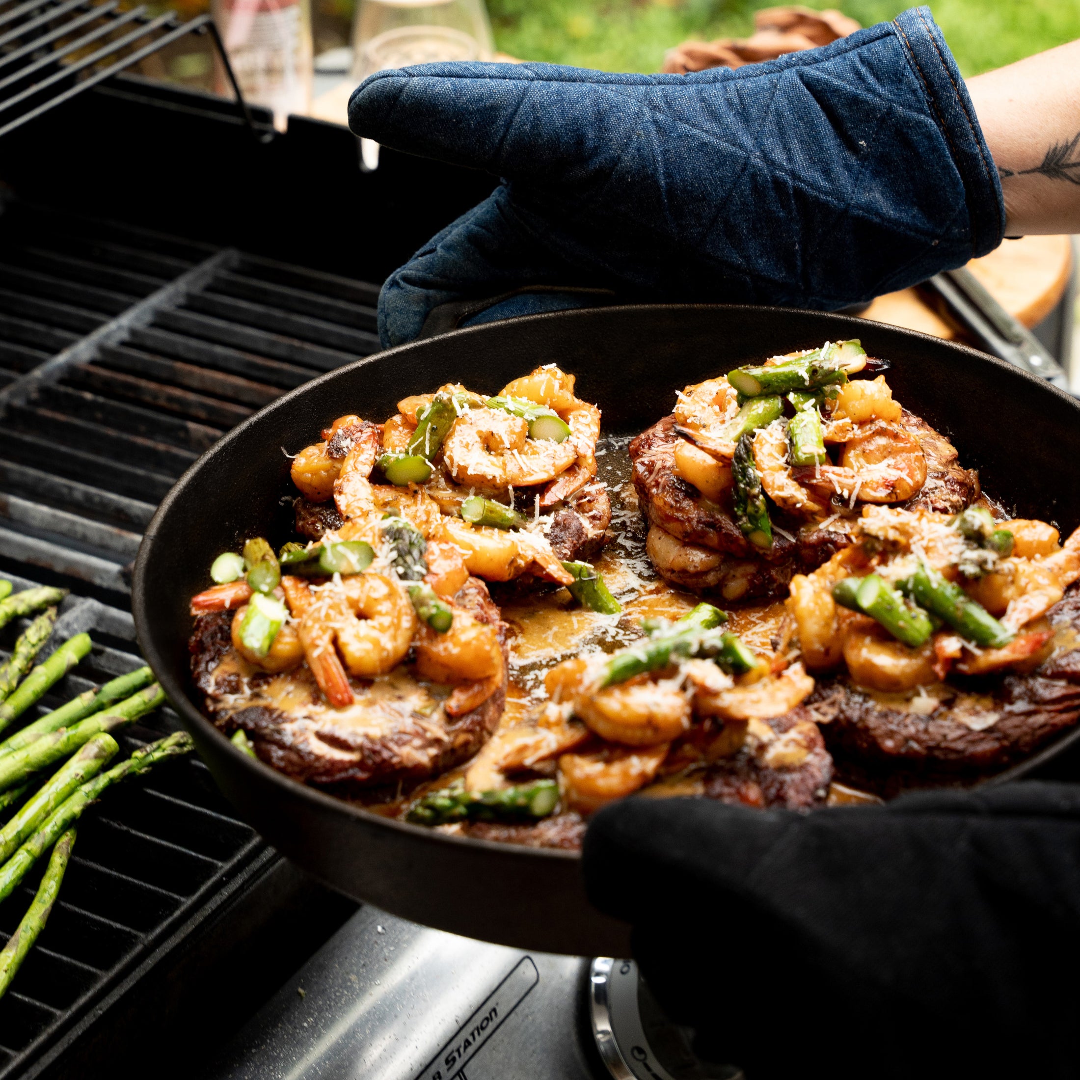 Ironclad Grande Set: 36cm Cast Iron Skillet and Grill