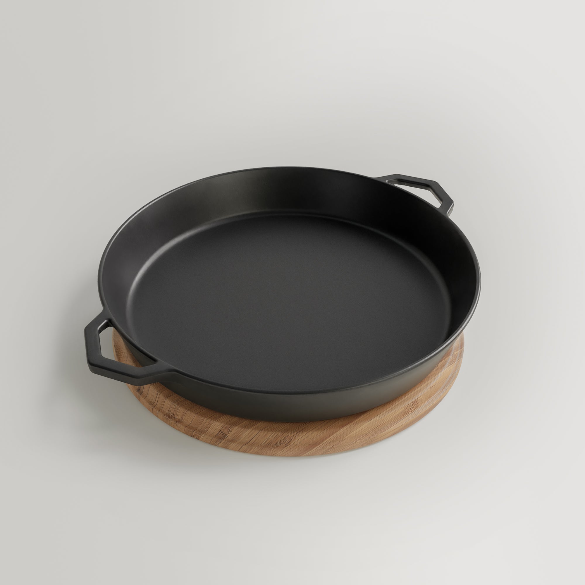 36cm Antique Black Satin Enamel Grande Legacy Pan & Serving Lid