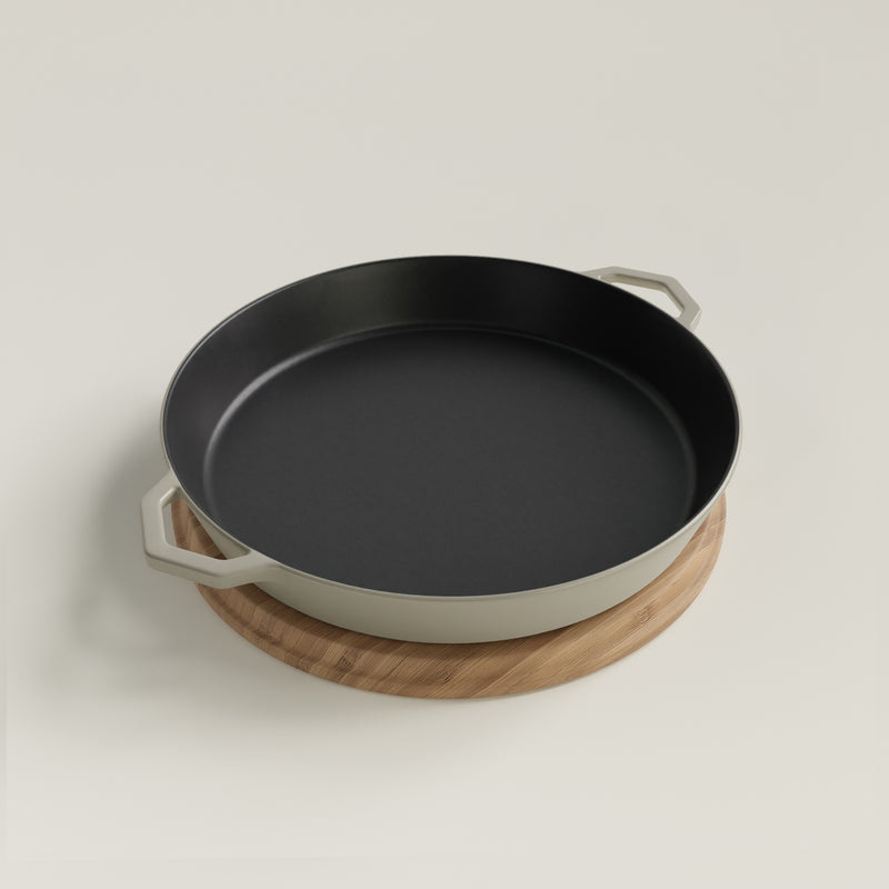 36cm Salt Stone Satin Enamel Grande Legacy Pan & Serving Lid
