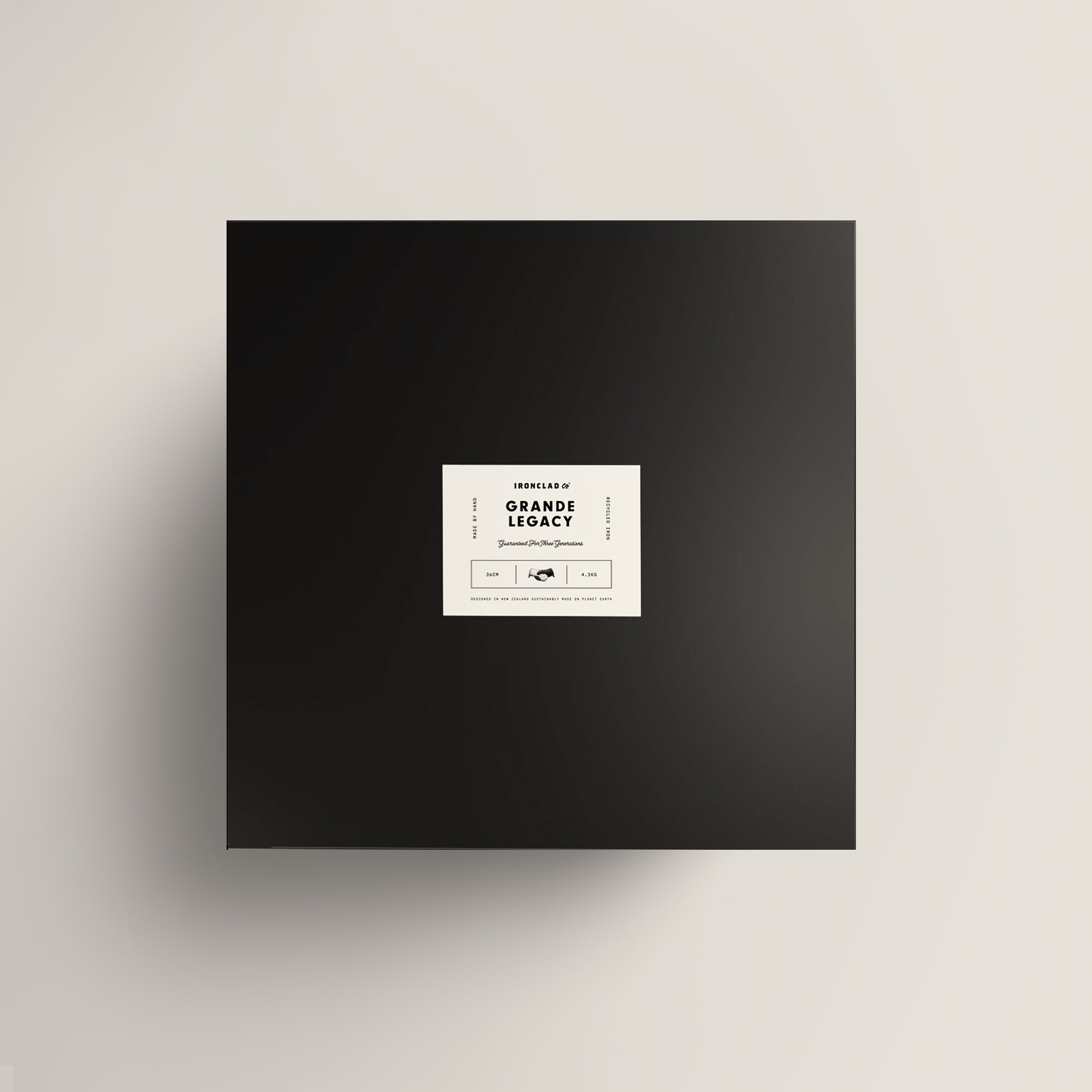 36cm Seasoned Cast Iron Grande Legacy Pan