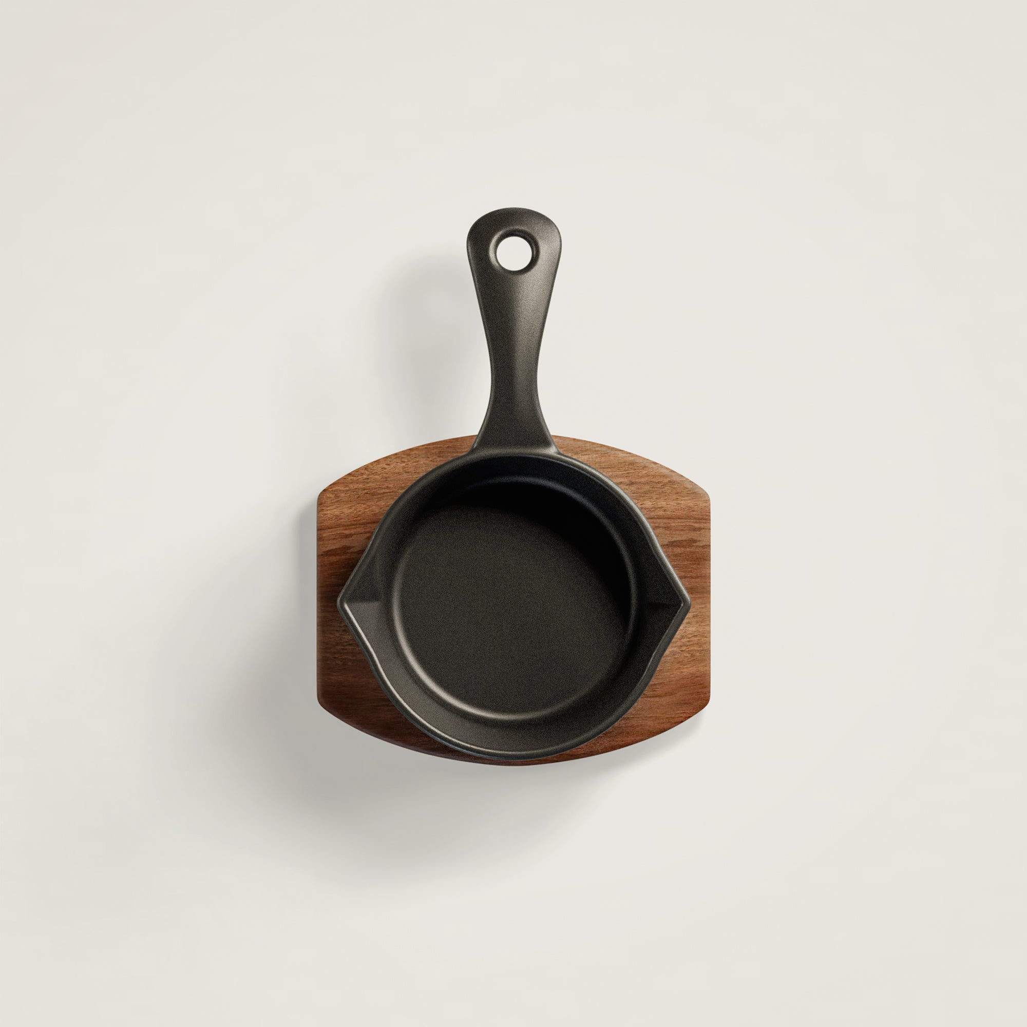 The Ironclad Jr. 10cm Seasoned Cast Iron Pan