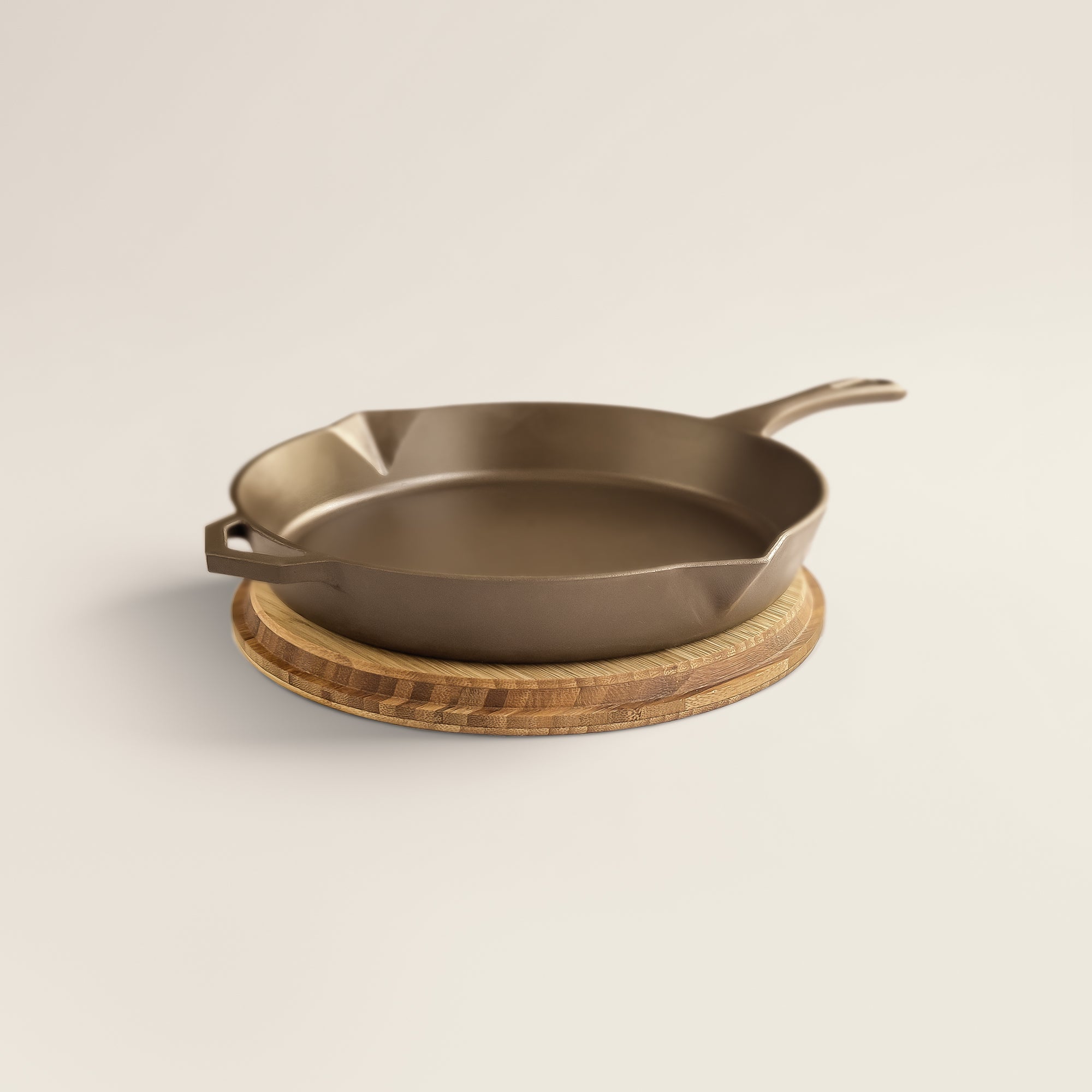 28cm Seasoned Cast Iron Legacy Pan & Serving Lid