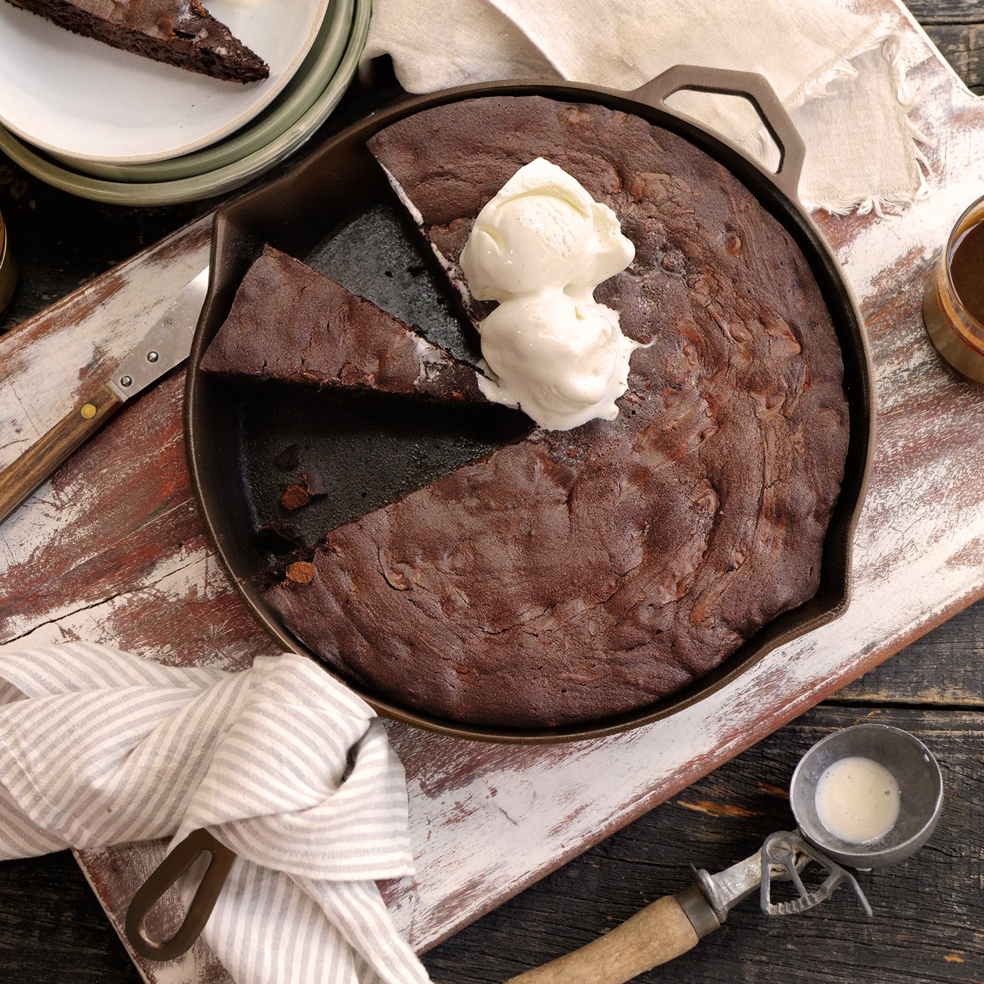 28cm Seasoned Cast Iron Legacy Pan