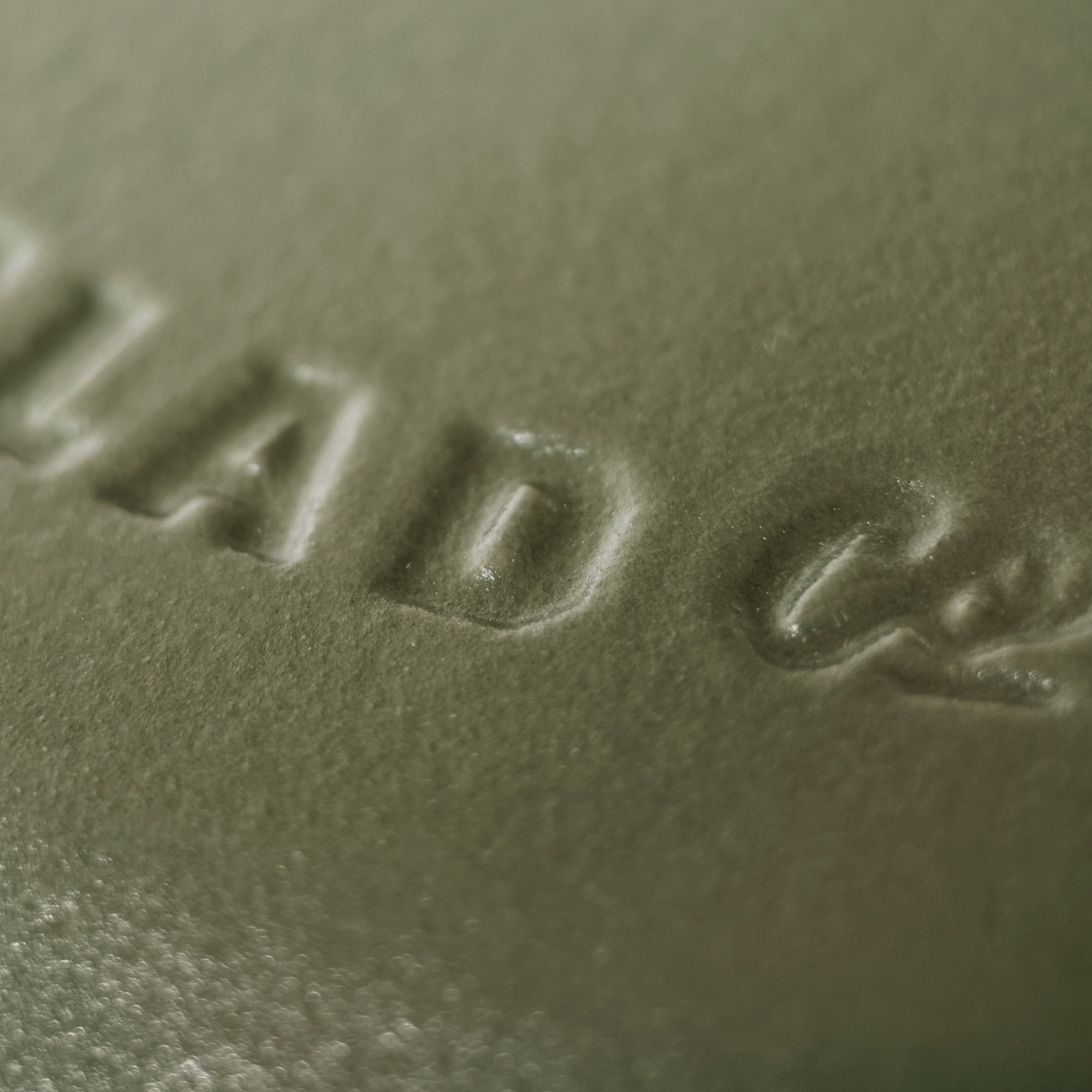 20cm Olive Leaf Satin Enamel Lil Legacy Lid