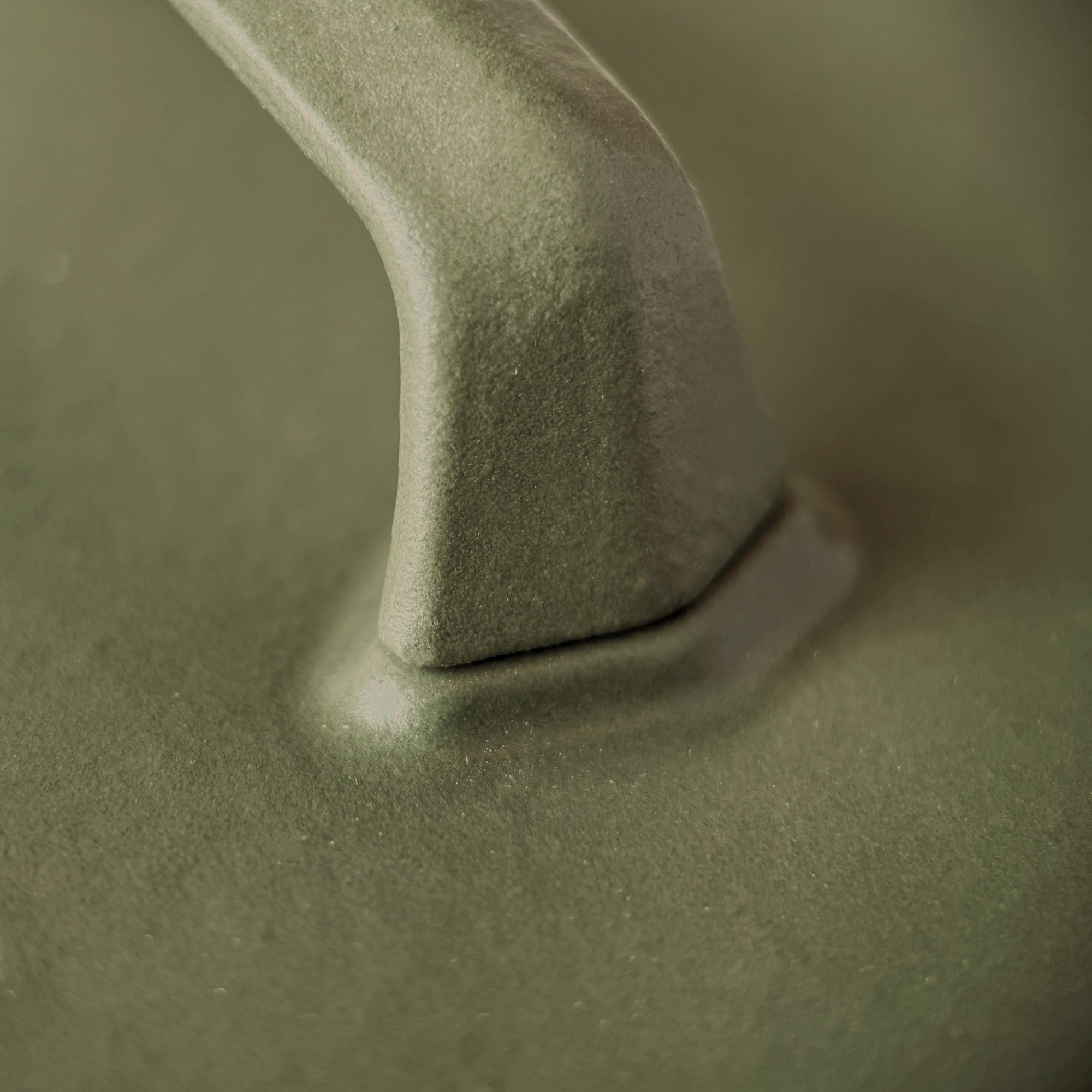 20cm Olive Leaf Satin Enamel Lil Legacy Lid