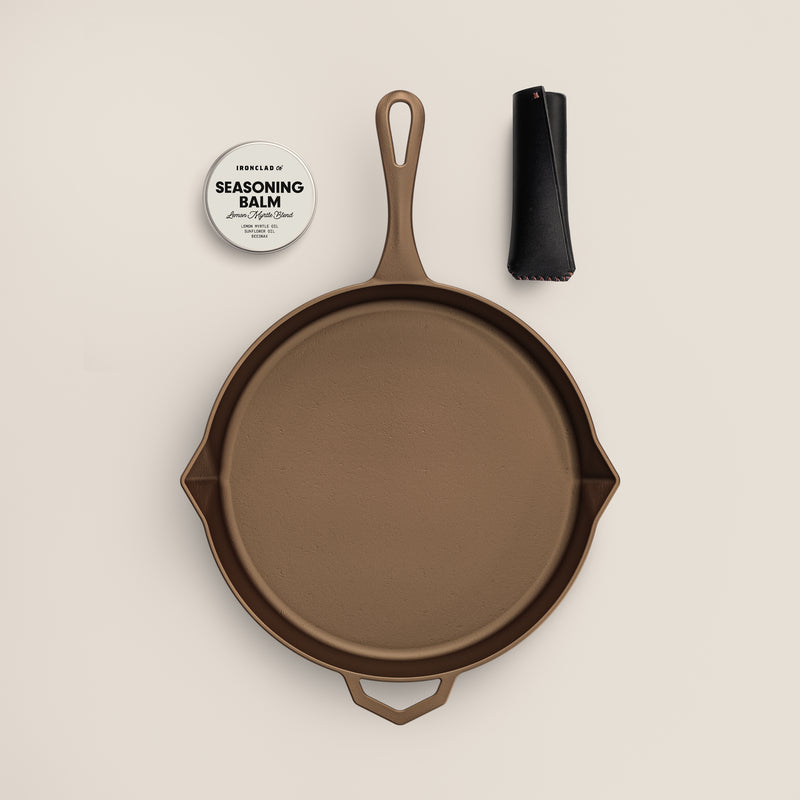 The Legacy Starter Kit 28cm Legacy Pan, Balm and Pan Snug