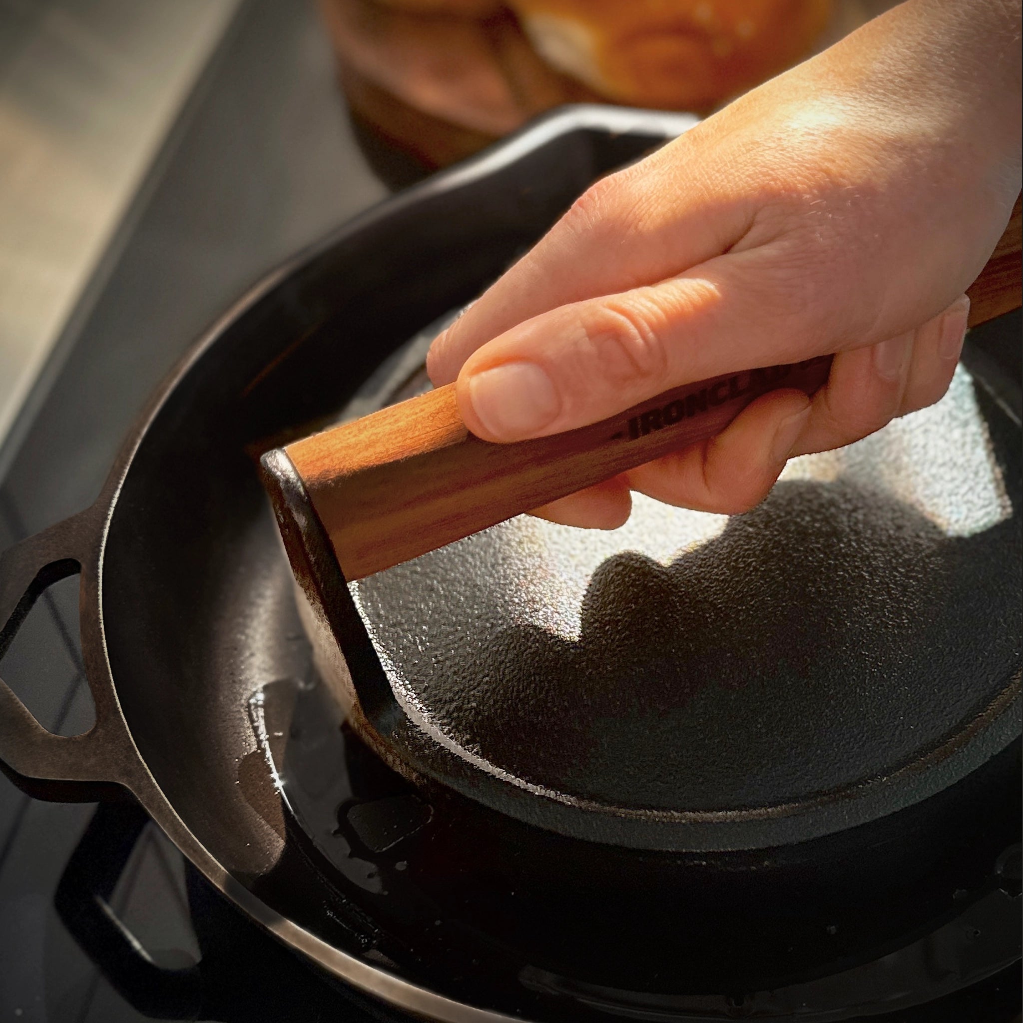 The Burger Press by Ironclad Co. Handcrafted 18cm Cast Iron Burger Smash