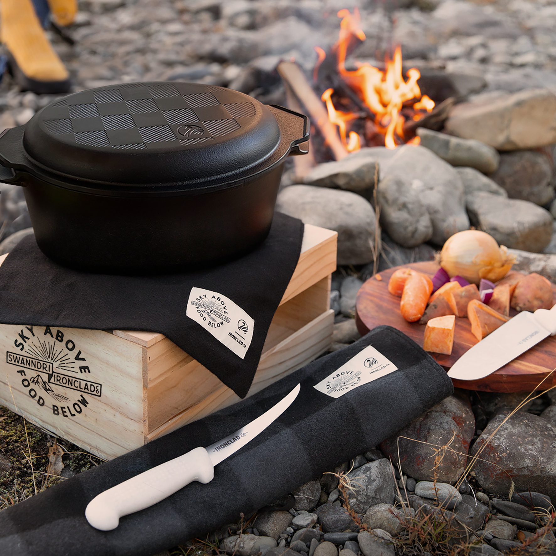 Swanndri x Ironclad Check Pattern Dutch Oven & Wool Travel Bag